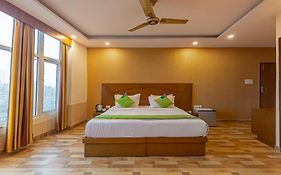 Hotel Green View Palace Noida