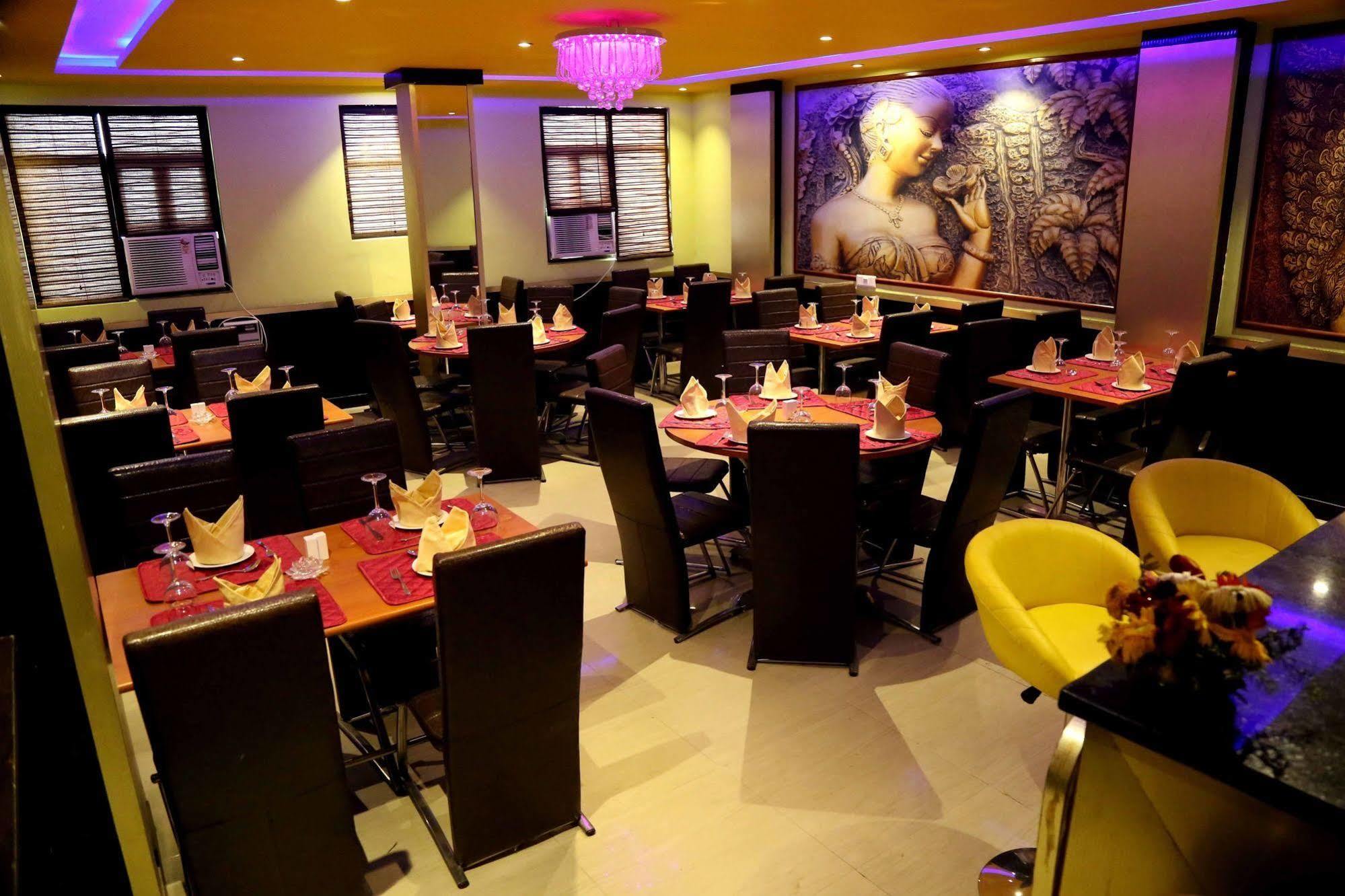 Treebo Green View, Noida Indirapuram Exterior photo